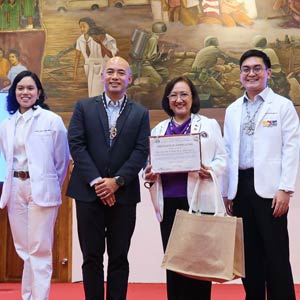 PWU School of Pharmacy Inducts 51 Students in White Coat Ceremony